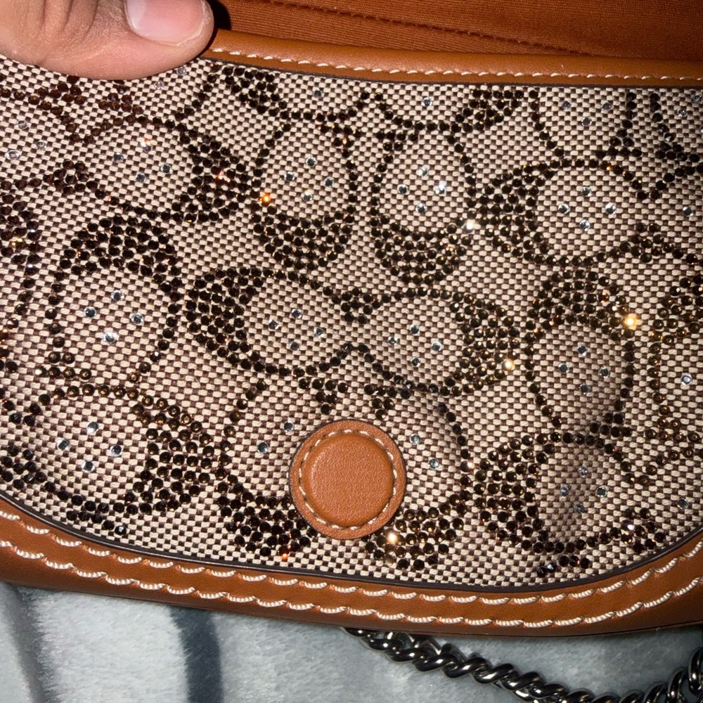 SOLD, DO NOT BUY *****COACH SOHO BAG 25
In Crystal Signature Jacquard - Picture 7 of 10